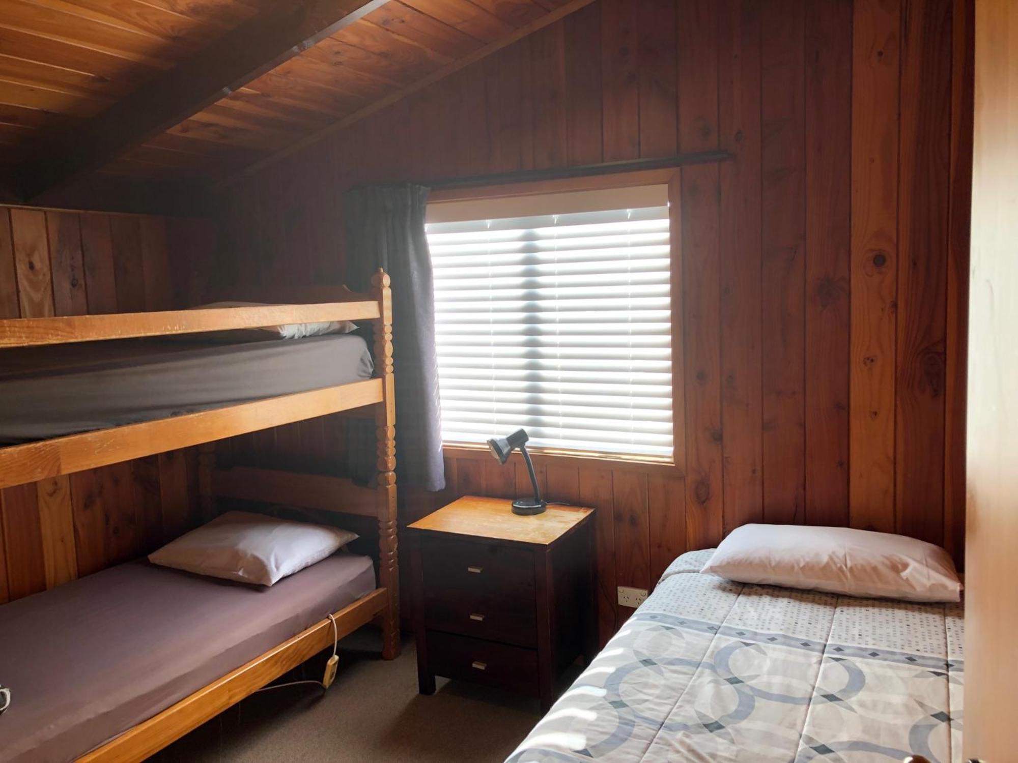 Alpine Motel Охакун Екстериор снимка