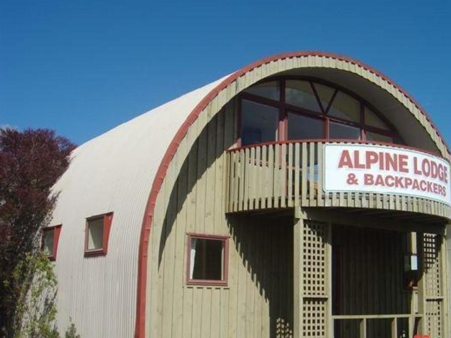 Alpine Motel Охакун Екстериор снимка