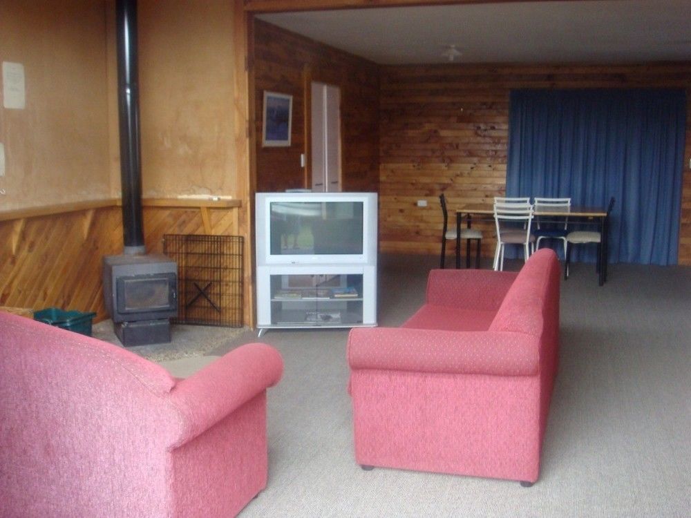 Alpine Motel Охакун Екстериор снимка